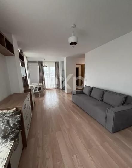 Apartament cu 2 camere semidecomandat, mobilat în Andrei Mureșanu