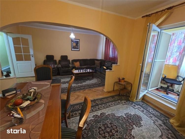 Apartament cu 4 camere în Lucian Blaga