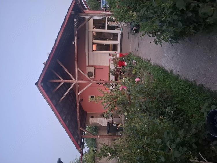 Casă cu 4 camere cu Teren 1800 Mp în Cârna