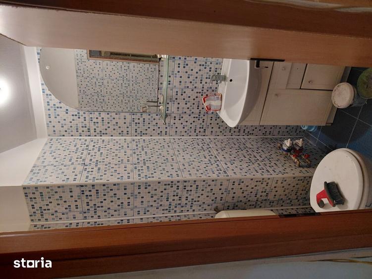 Apartament cu 3 camere decomandat în Rahova