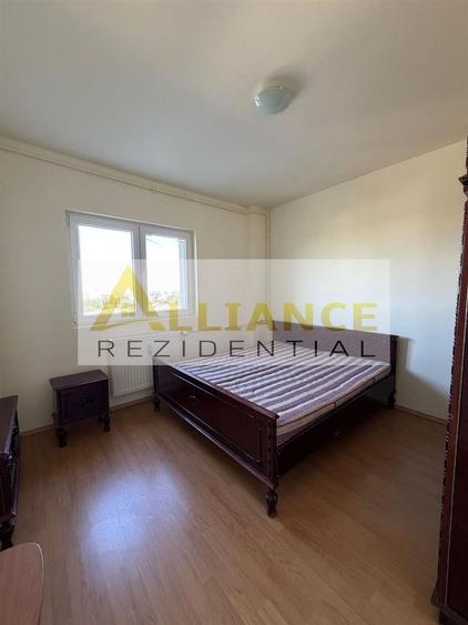 Apartament cu 2 camere semidecomandat, mobilat în Berceni