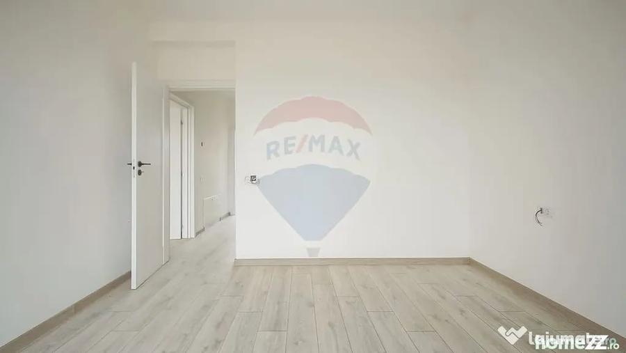 Casă cu 4 camere cu Teren 250 Mp în Noua