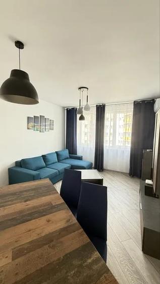 Apartament cu 2 camere semidecomandat, mobilat în Florești
