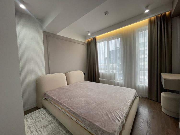 Apartament cu 3 camere semidecomandat în Pipera