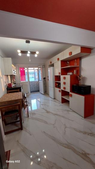 Apartament cu 2 camere decomandat în Obor