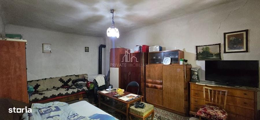 Casă cu 4 camere în Central
