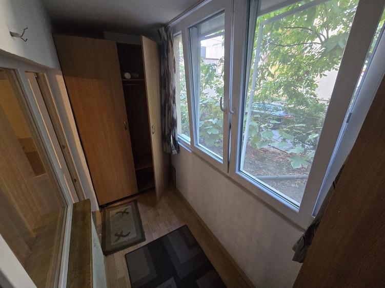 Apartament cu 2 camere semidecomandat, mobilat în Girocului