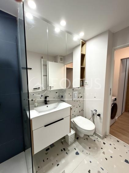 Apartament cu 3 camere semidecomandat, mobilat în Aviației