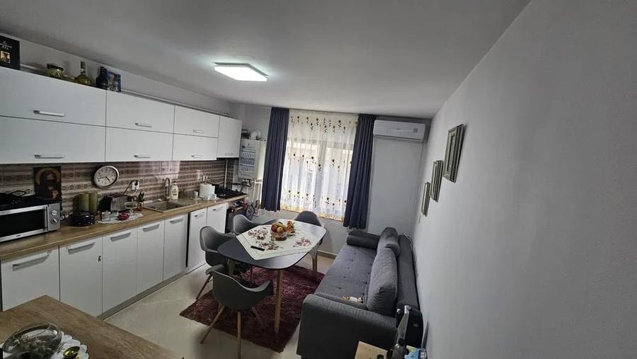 Garsonieră decomandată, mobilată în Bariera Vâlcii