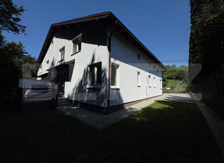 Duplex cu 5 camere cu Canalizare în Corunca