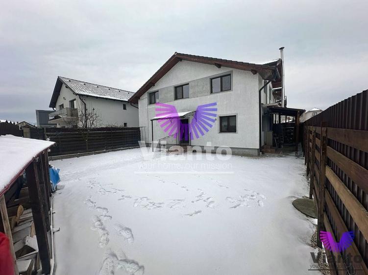 Casă cu 6 camere cu Canalizare în Șelimbăr