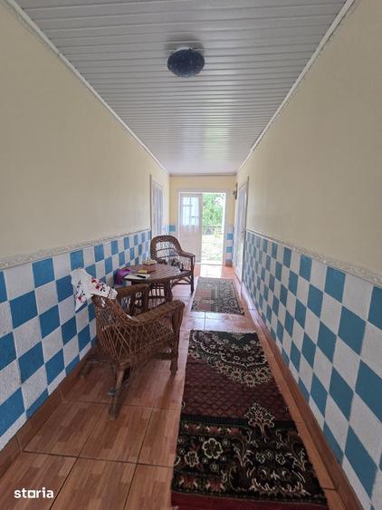 Casă cu 4 camere cu Teren 1500 Mp în Zamostea