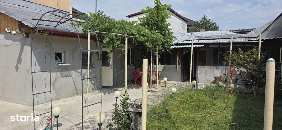 Casă cu 3 camere cu Teren 213 Mp în Alexandriei