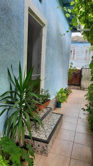 Casă cu 5 camere cu Teren 550 Mp în Sulina