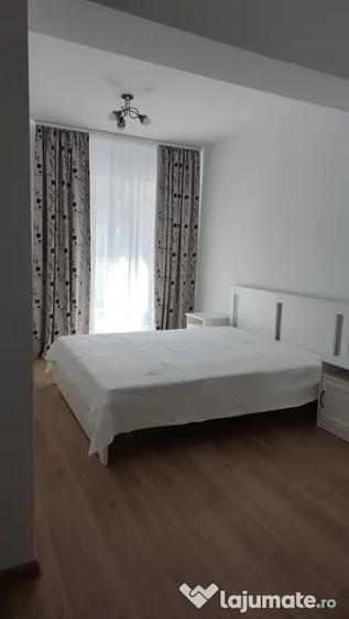 Apartament cu 2 camere decomandat în Titan