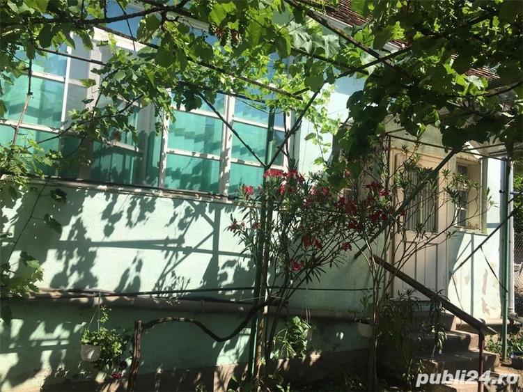 Casă cu 6 camere cu Teren 3444 Mp în Căstău