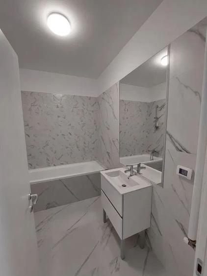 Apartament cu 2 camere semidecomandat, mobilat în Păcii