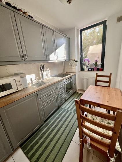 Apartament cu 3 camere decomandat, mobilat în Central