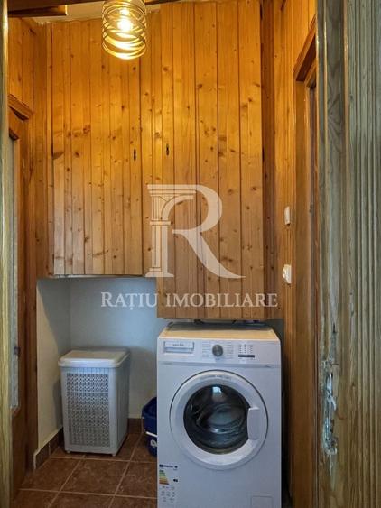 Apartament cu 3 camere semidecomandat, mobilat în Centru Civic