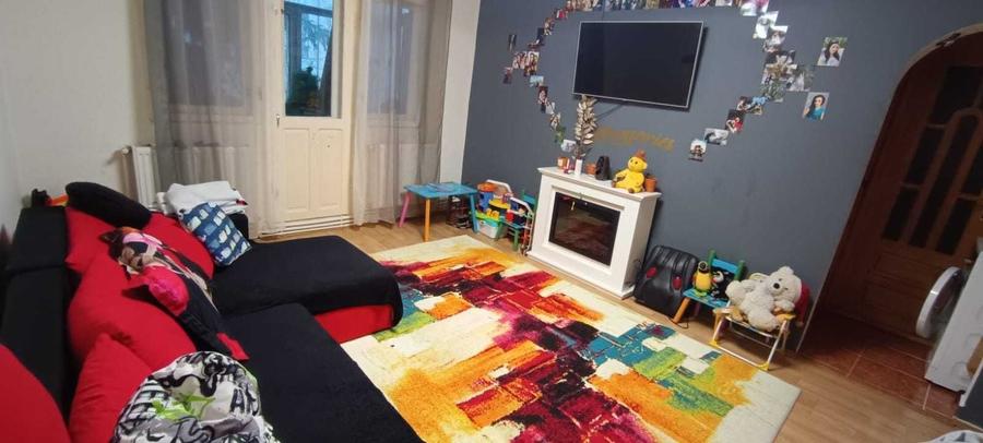 Apartament cu 2 camere semidecomandat în Exterior Vest