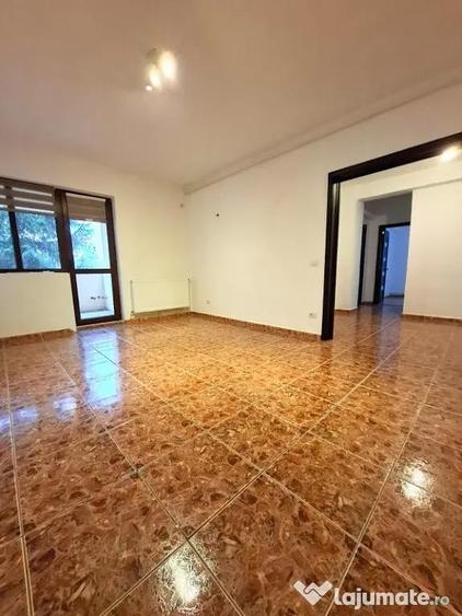 Apartament cu 3 camere decomandat în Ultracentral
