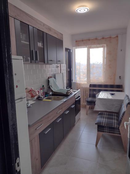 Apartament cu 2 camere decomandat în Ostroveni