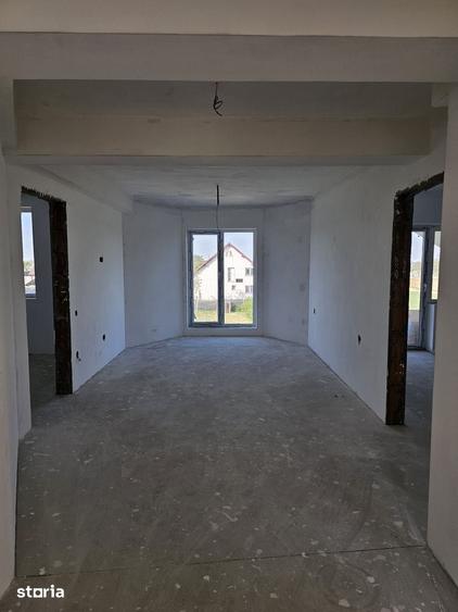 Casă cu 4 camere cu Teren 500 Mp în Oncea