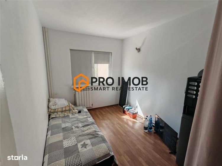Apartament cu 3 camere decomandat în Micro 5