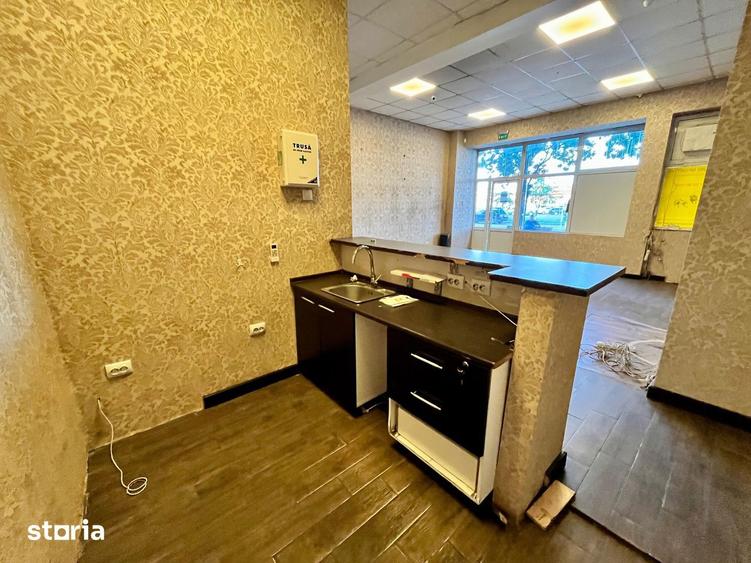Spațiu comercial, de 45 mp, în Baza 3