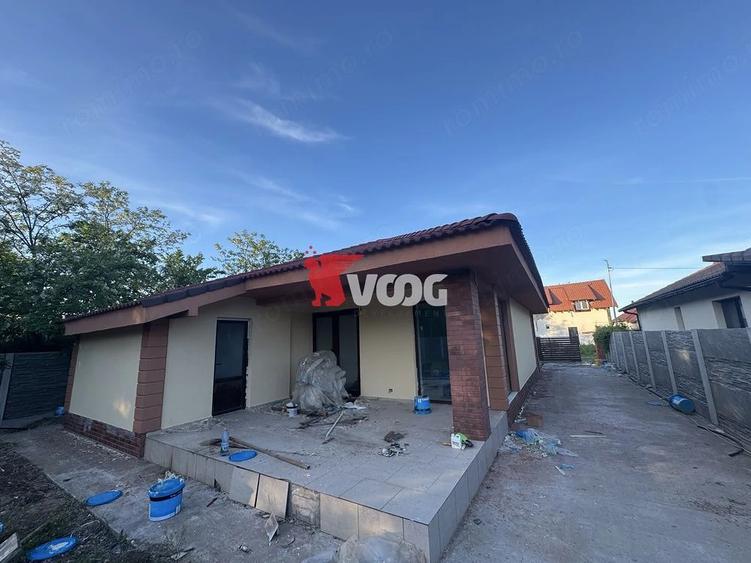 Casă cu Teren 500 Mp în Sânmihaiu Român