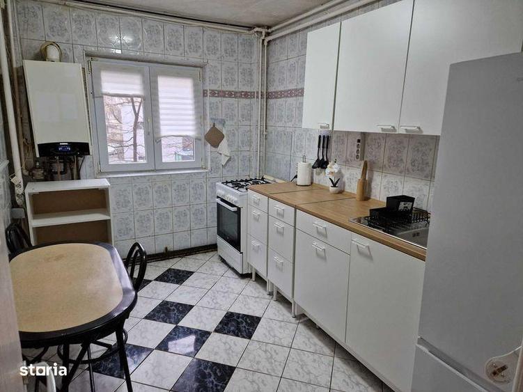 Apartament cu 3 camere, mobilat în Apărătorii Patriei