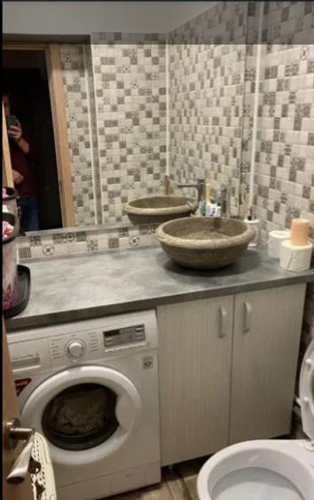 Apartament cu 3 camere decomandat în Inel I