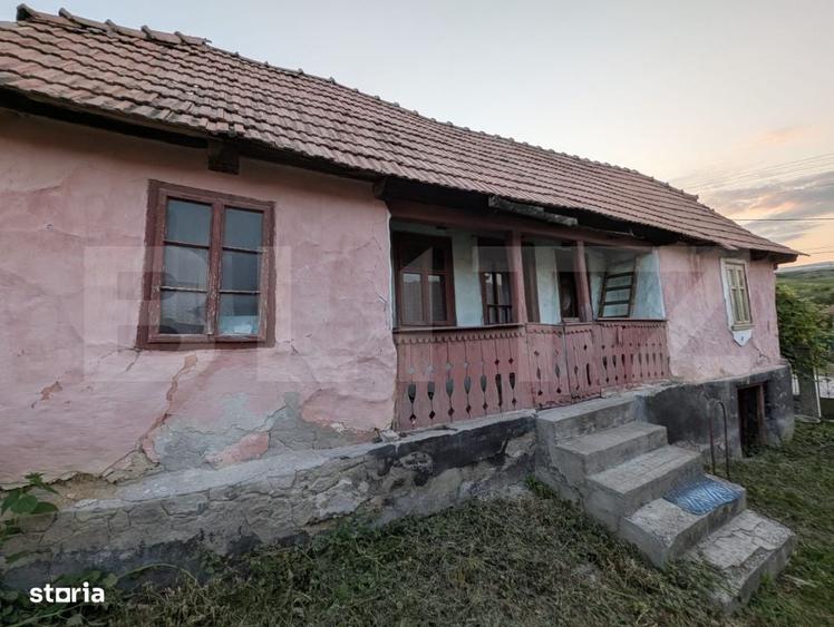 Casă cu 2 camere cu Teren 2111 Mp în Mihai Viteazu