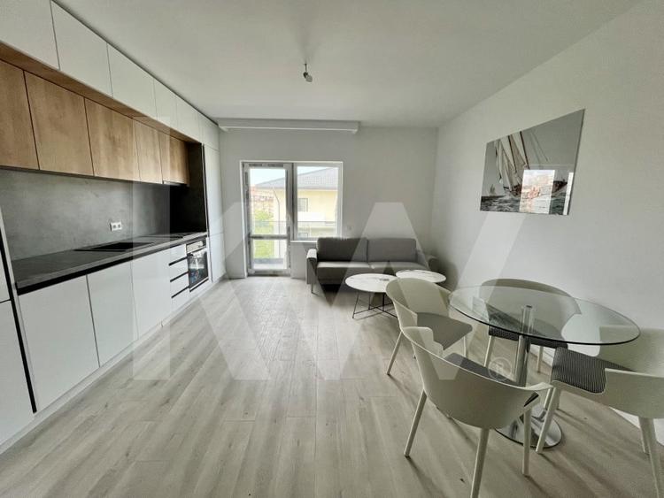 Apartament cu 3 camere semidecomandat în Șelimbăr