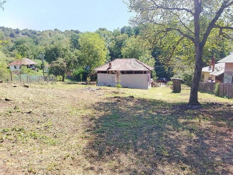 Teren de 2649 mp, în Vărbila