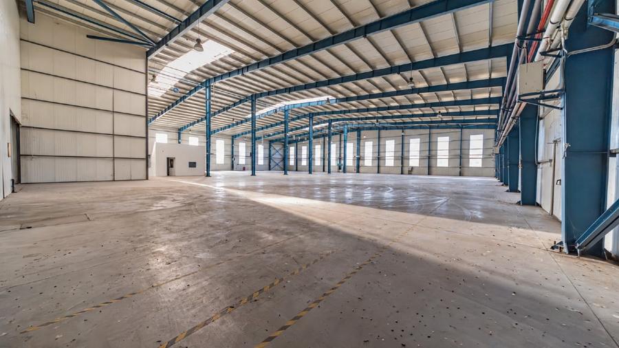 Spațiu industrial, de 5,700 mp, în Arcuș