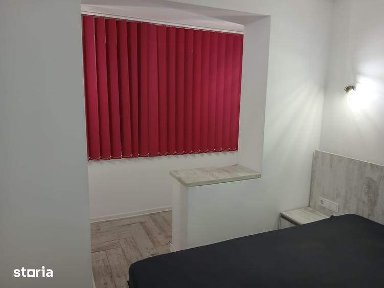 Apartament cu 3 camere semidecomandat în Central