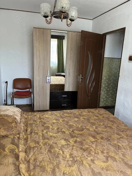 Apartament cu 4 camere decomandat în Central