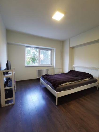 Apartament cu 4 camere decomandat, mobilat în Complex Studențesc
