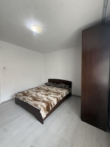 Apartament cu 2 camere decomandat în 1 Mai