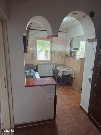 Apartament cu 3 camere, mobilat în Central