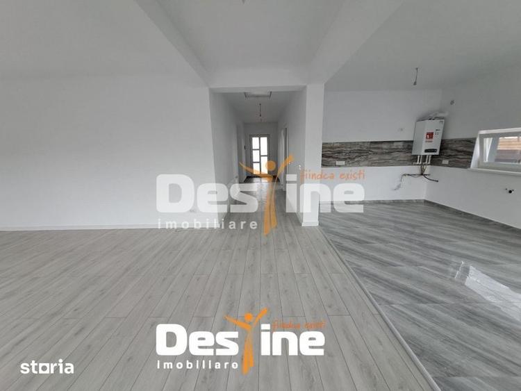 Casă cu 4 camere cu Teren 393 Mp în Miroslava