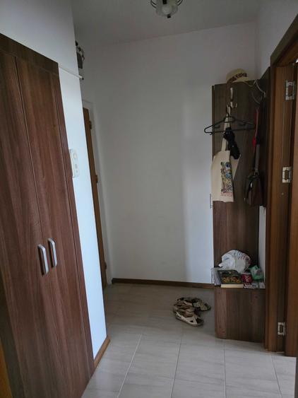 Apartament cu 2 camere semidecomandat în Calea București