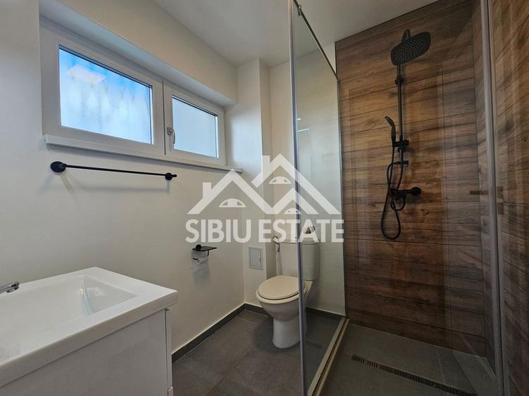 Duplex cu 4 camere cu Canalizare în Șelimbăr
