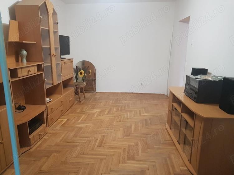 Apartament trei camere decomandat, etaj unu din patru, bloc deosebit, mobilat, doua balcoane inchise - 5