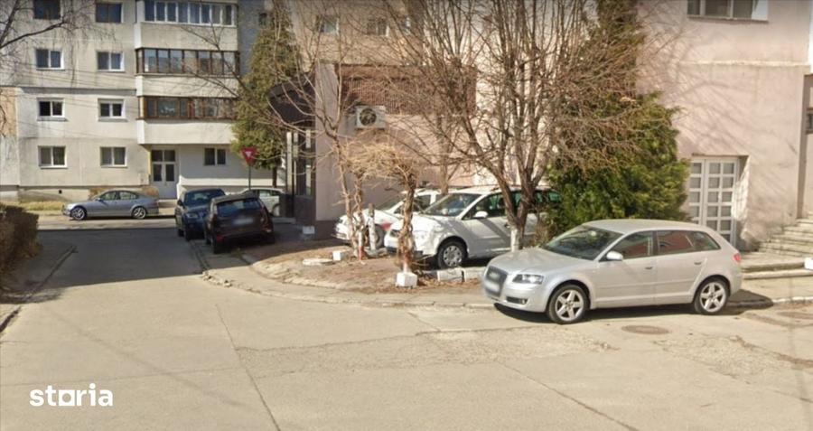 Spațiu comercial, de 300 mp, în Bistrița Lac