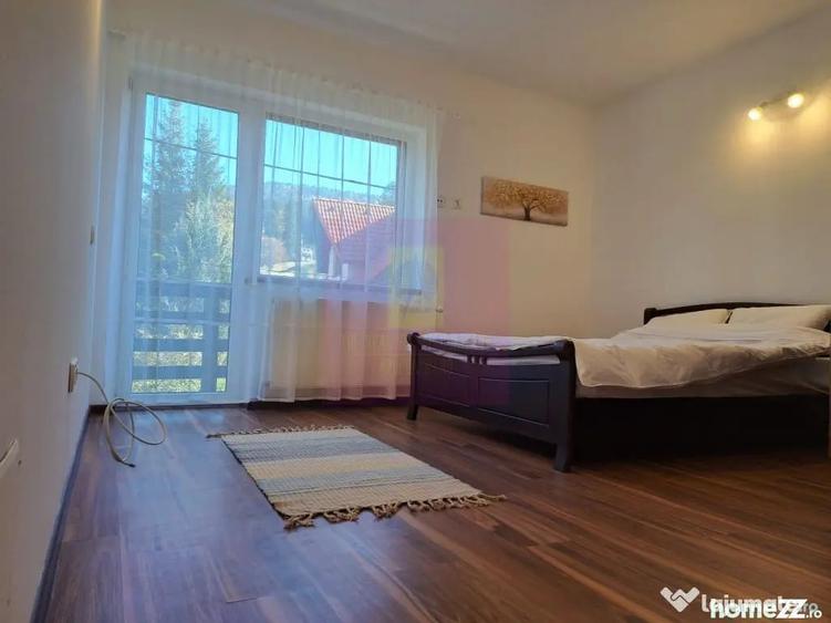 Casă cu 7 camere cu Teren 248 Mp în Piatra Arsă