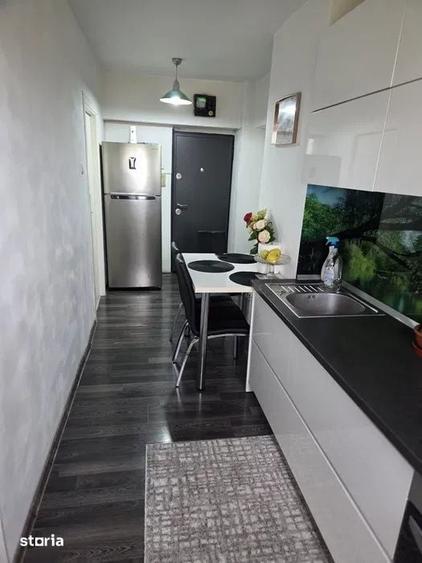 Apartament cu 2 camere decomandat în Calea București — fotografia 3