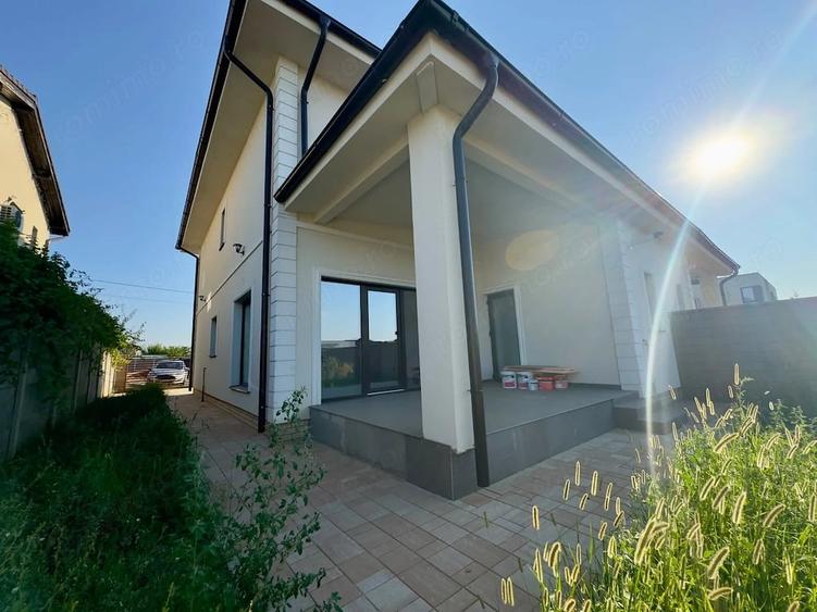 Casă cu 5 camere cu Teren 287 Mp în Central