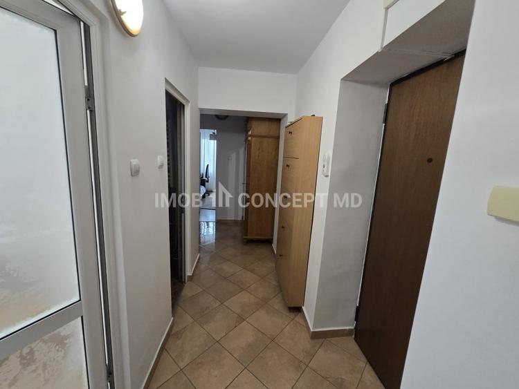Apartament cu 3 camere decomandat, mobilat în Central
